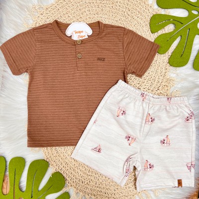 Conj. Camiseta Listras Pontilhadas e Bermuda Barcos - Marrom